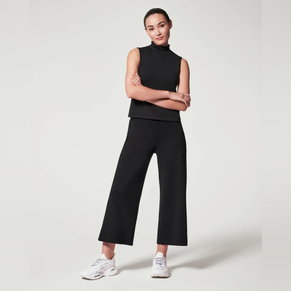 Spanx AirEssentials Cropped Wide Leg Pant in Very Black